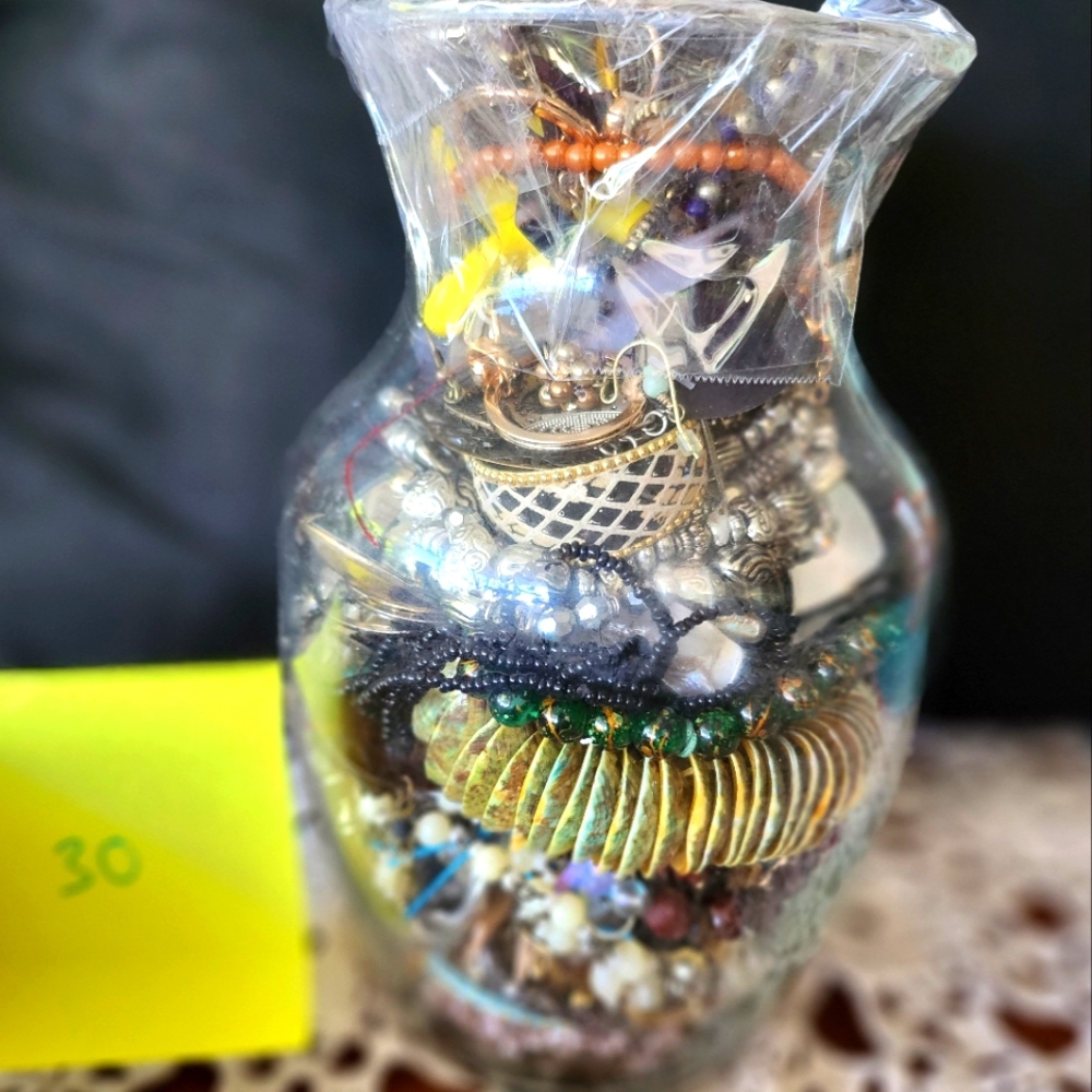 Grab bag vase